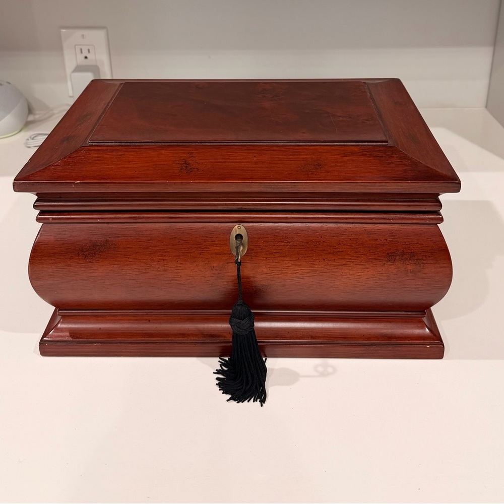 Vintage Bombay Elegant Wooden Jewelry Box with Lock
